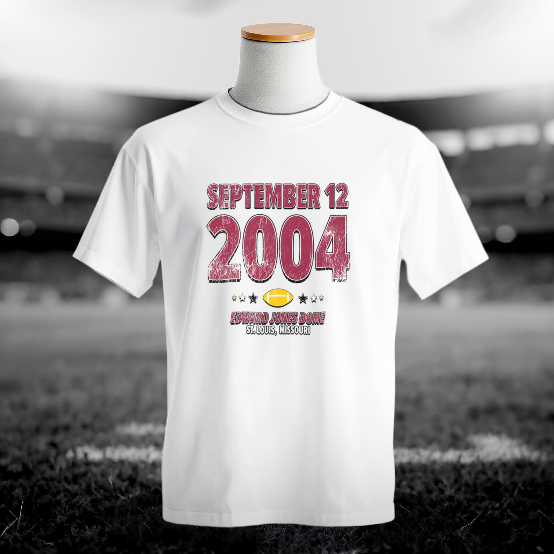 IO|football-2004-09-12-arizona|comfort-colors-bw|Hero