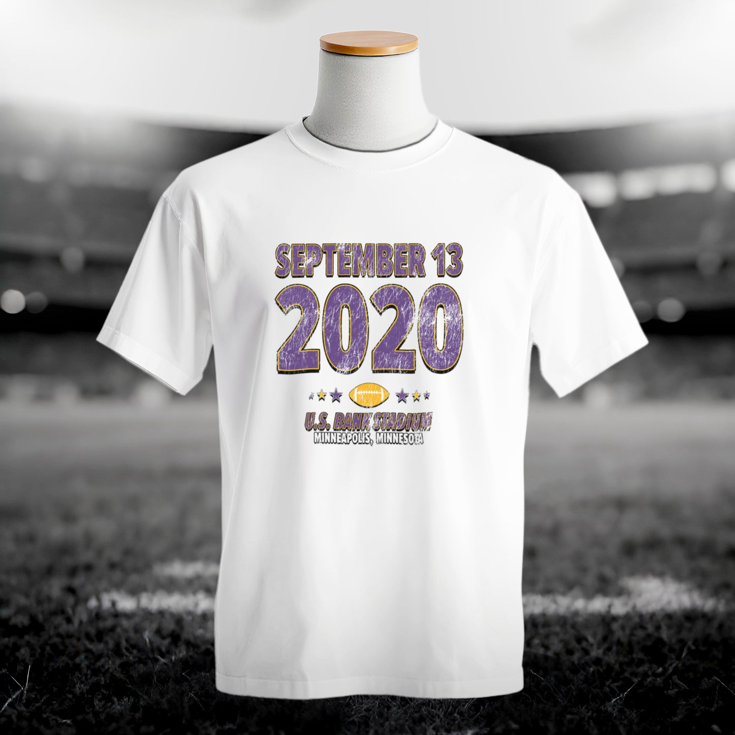 IO|football-2020-09-13-minnesota|comfort-colors-bw|Hero