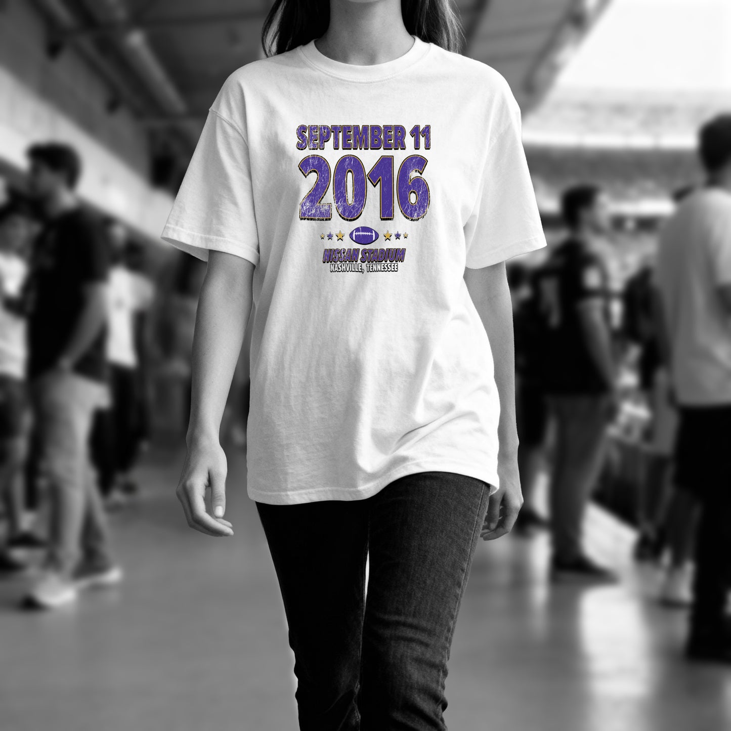 IO|football-2016-09-11-baltimore|comfort-colors-bw|Lifestyle