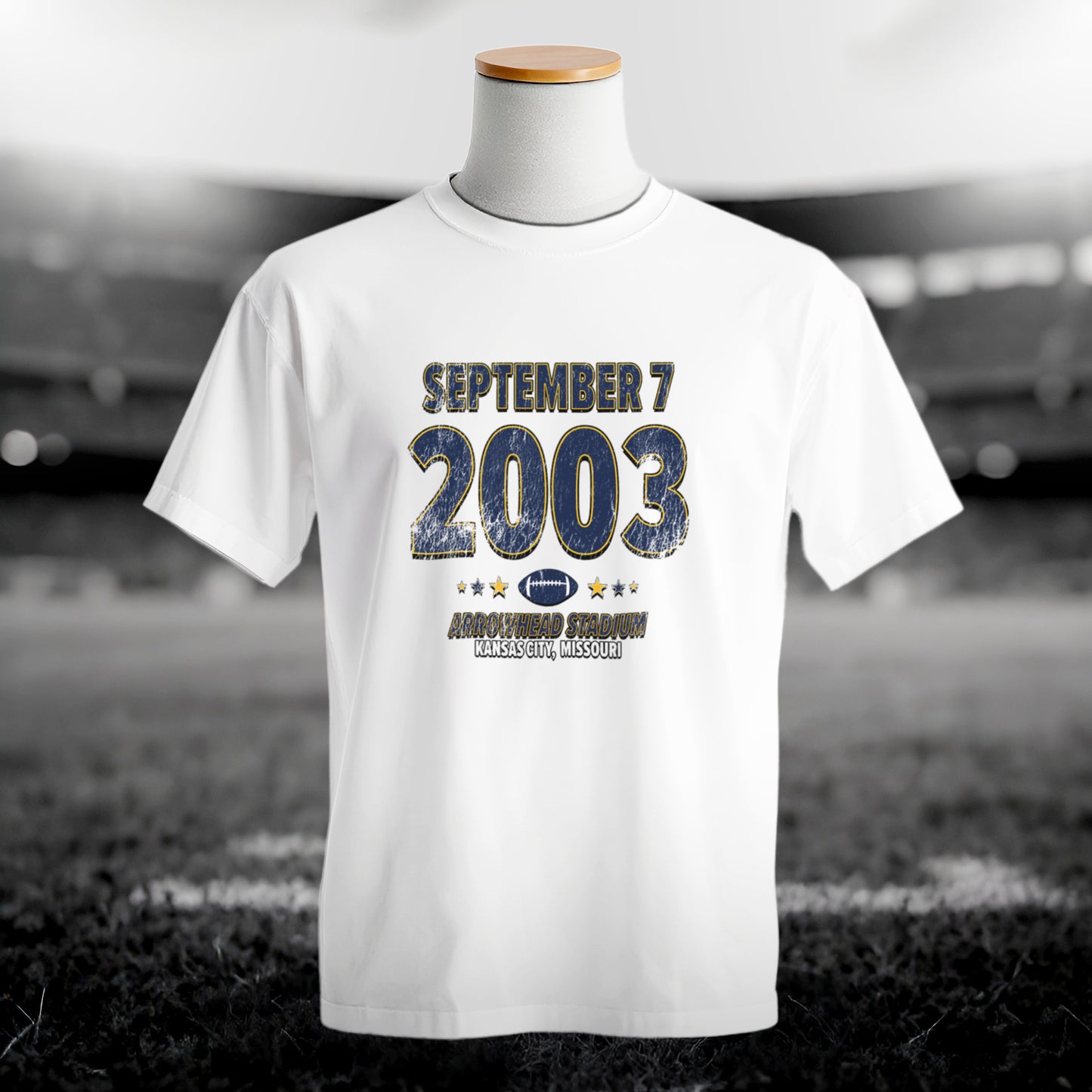 IO|football-2003-09-07-san-diego|comfort-colors-bw|Hero