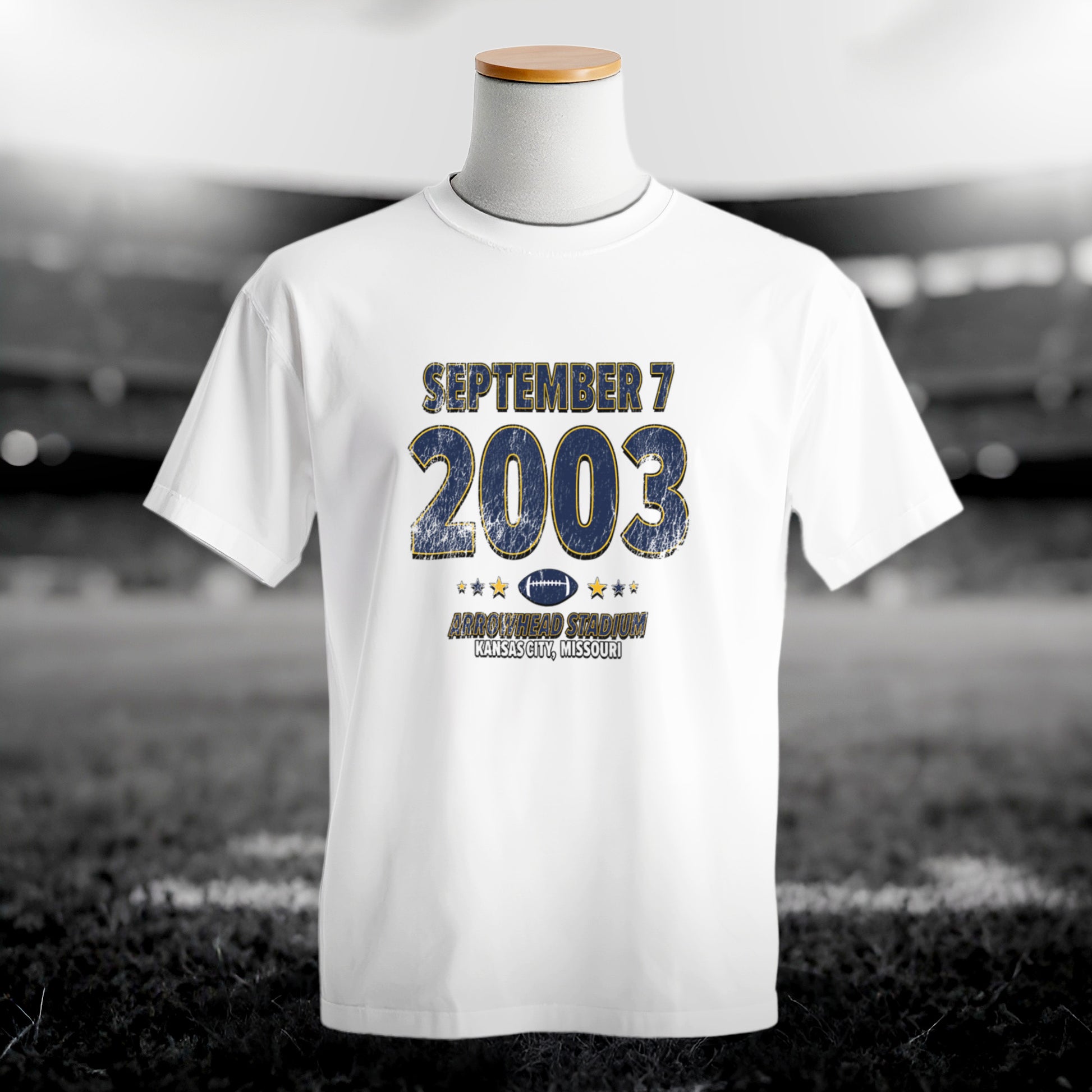 IO|football-2003-09-07-san-diego|comfort-colors-bw|Hero