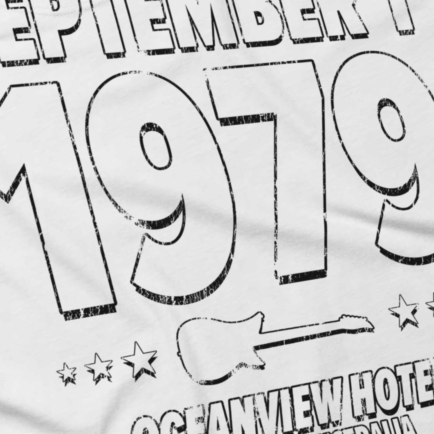 Angle — Aussie Sensations – 1979 – Comfort Colors (Black & White)