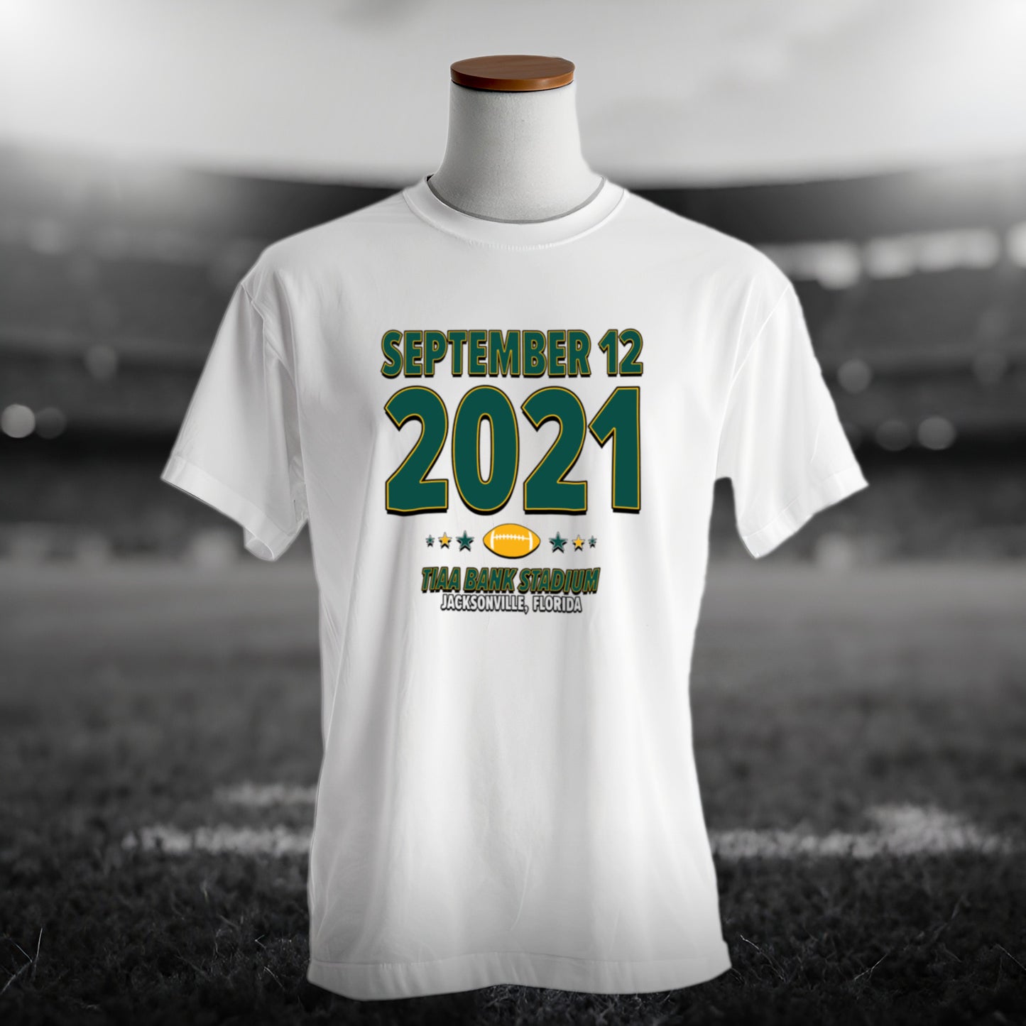 IO|football-2021-09-12-green-bay|origin-tee-bw|Hero