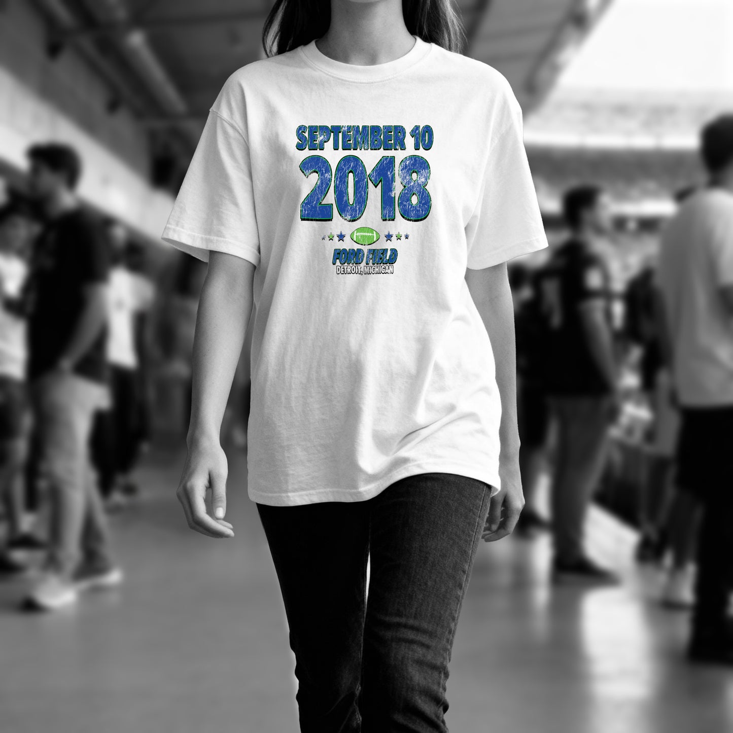 IO|football-2018-09-10-seattle|comfort-colors-bw|Lifestyle