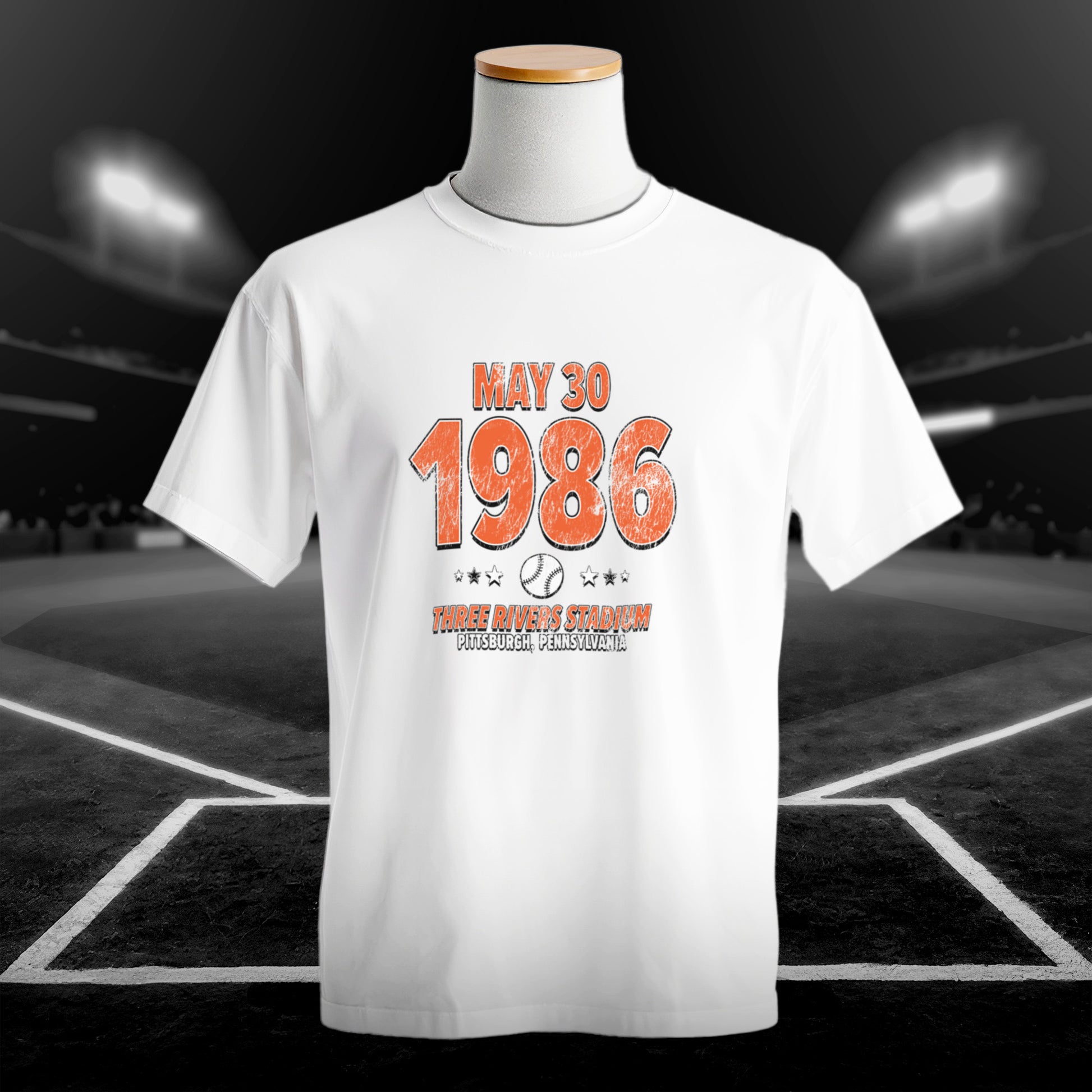 IO|baseball-1986-05-30-san-francisco|comfort-colors-bw|Hero