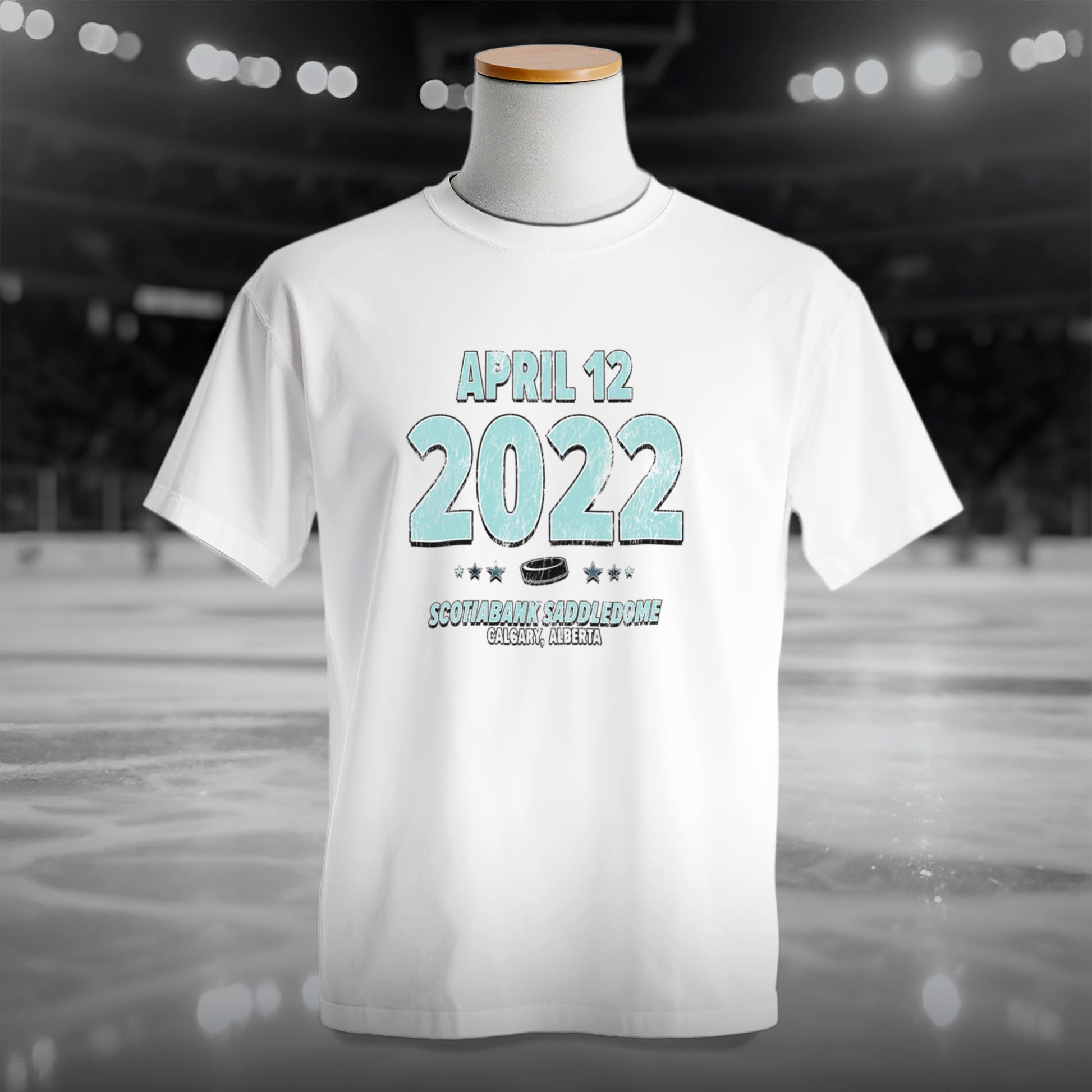 IO|hockey-2022-04-12-seattle|comfort-colors-bw|Hero