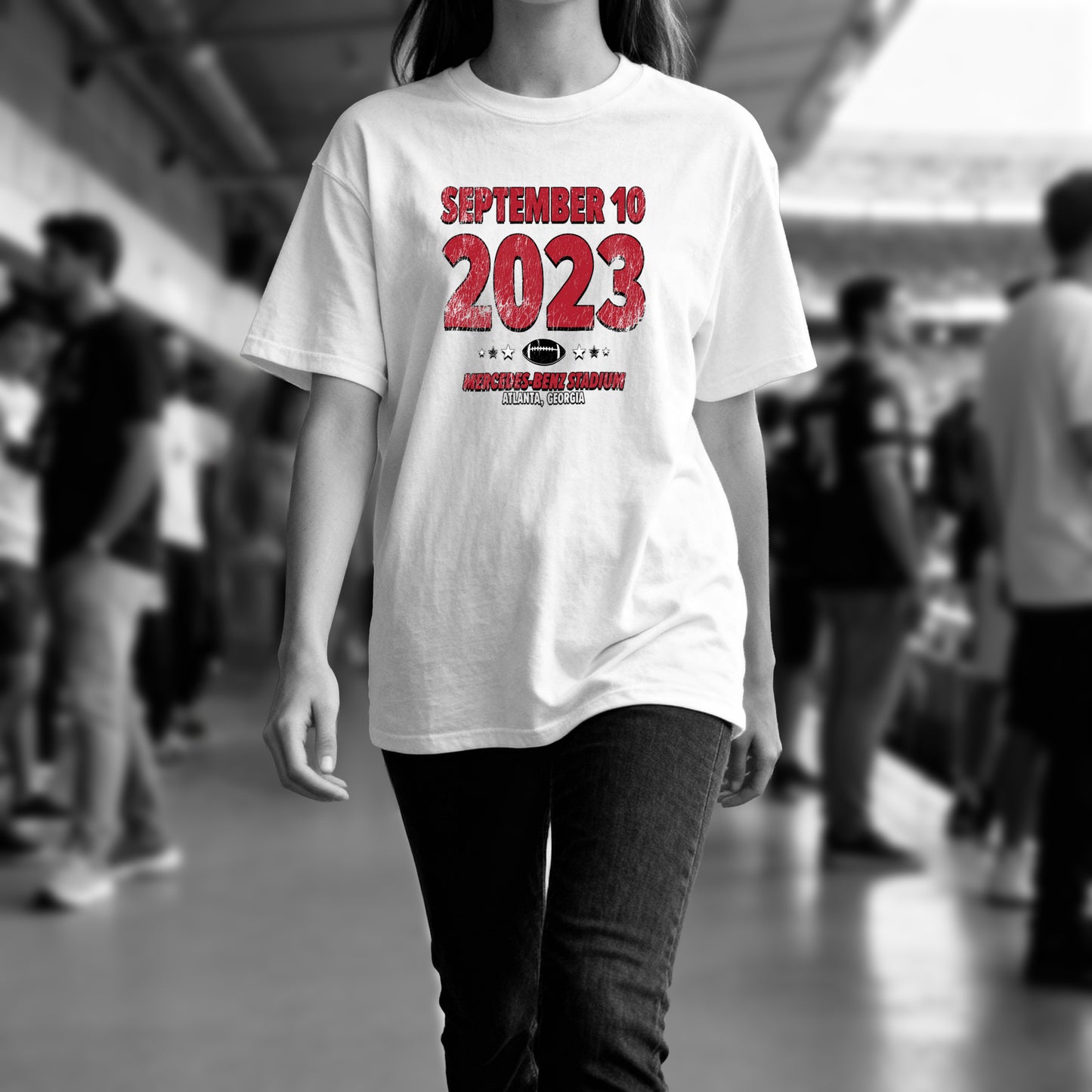 IO|football-2023-09-10-atlanta|comfort-colors-bw|Lifestyle