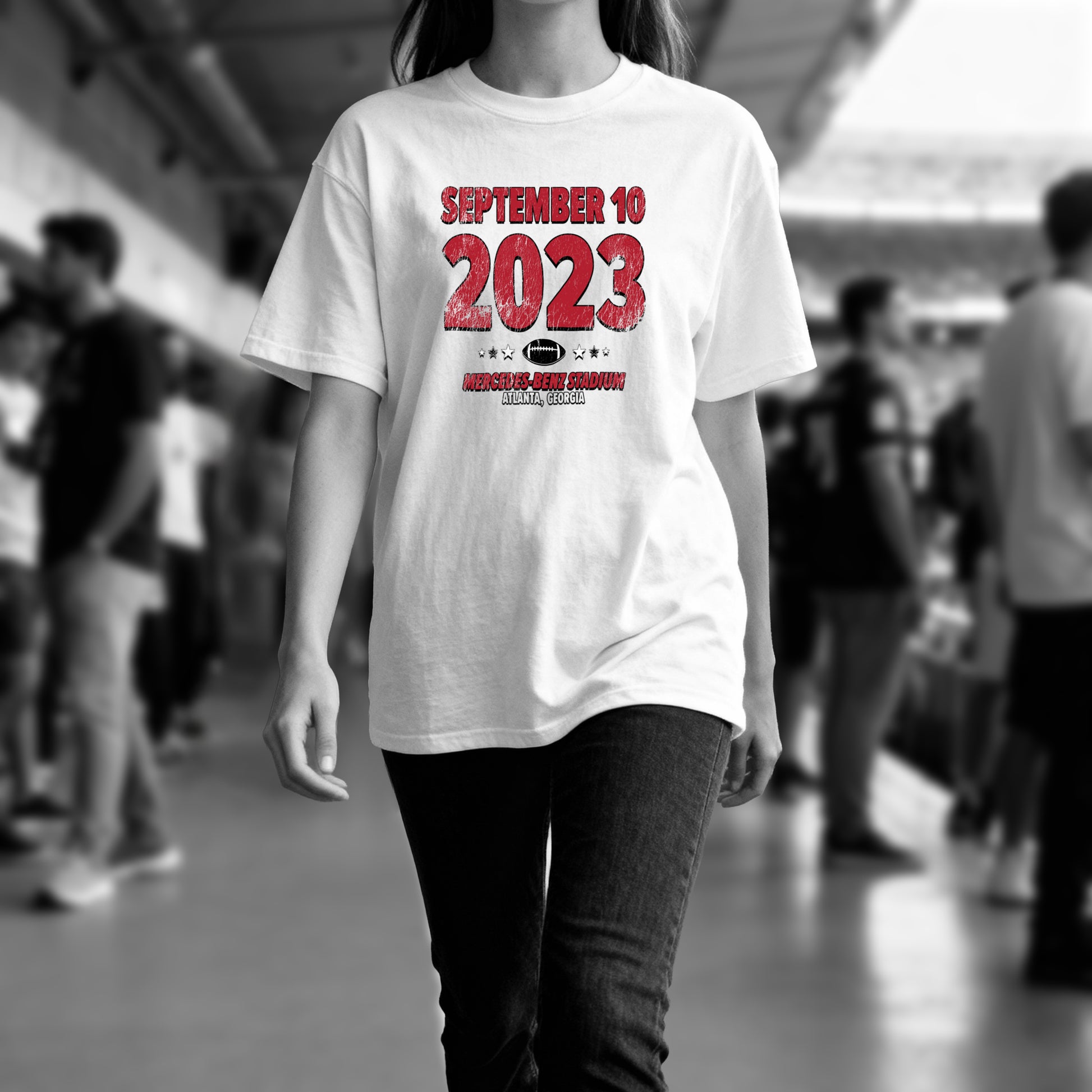 IO|football-2023-09-10-atlanta|comfort-colors-bw|Lifestyle